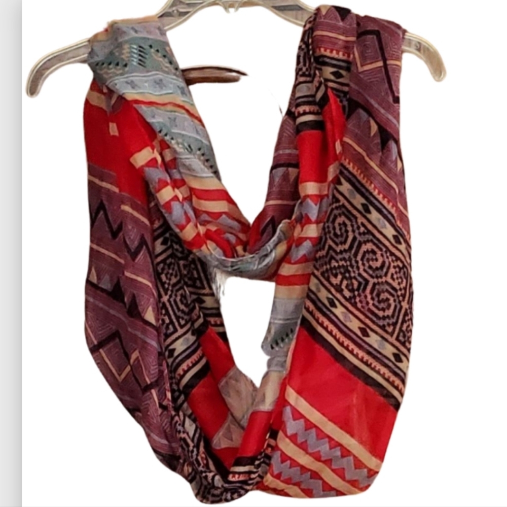 Women's  oval scarf. Multi colored. Great for Fall wardrobe.
